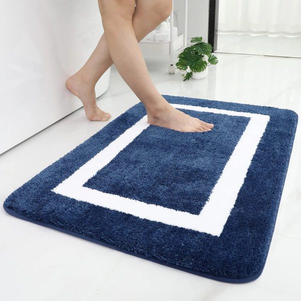 tapis de bain carré bleu